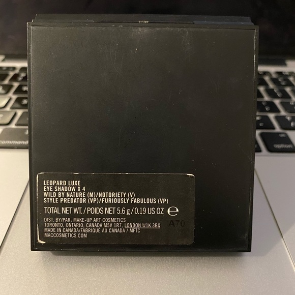 M.A.C eyeshadow palette - Picture 3 of 3